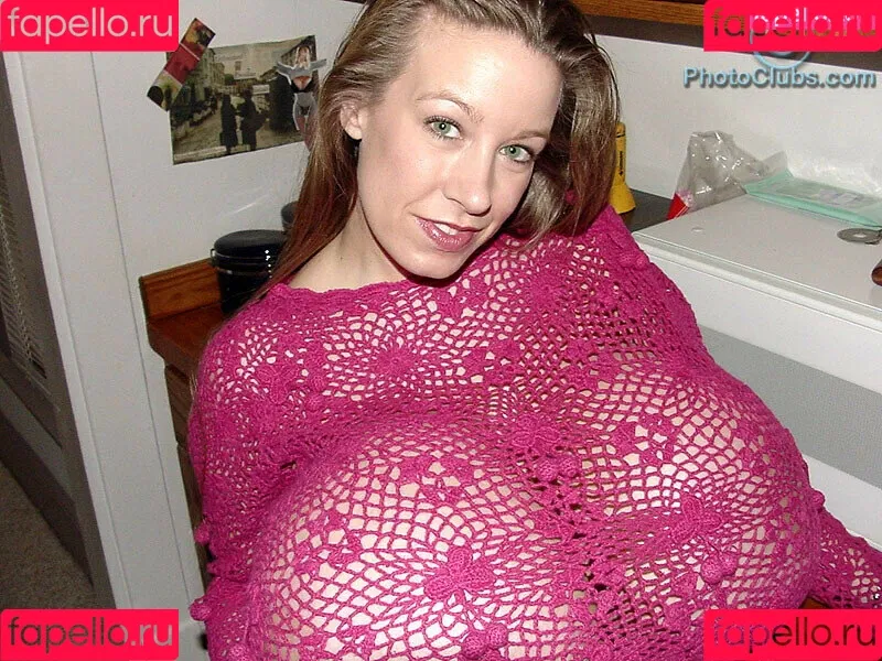 Chelsea Charms Onlyfans Photo Gallery 