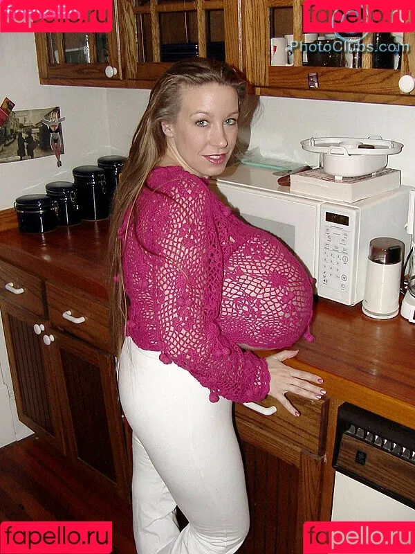 Chelsea Charms Onlyfans Photo Gallery 