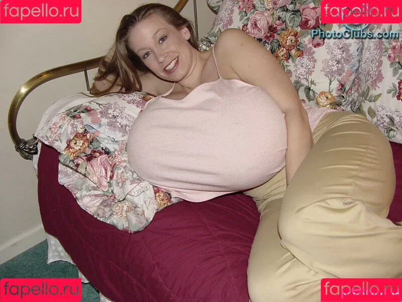 Chelsea Charms Onlyfans Photo Gallery 