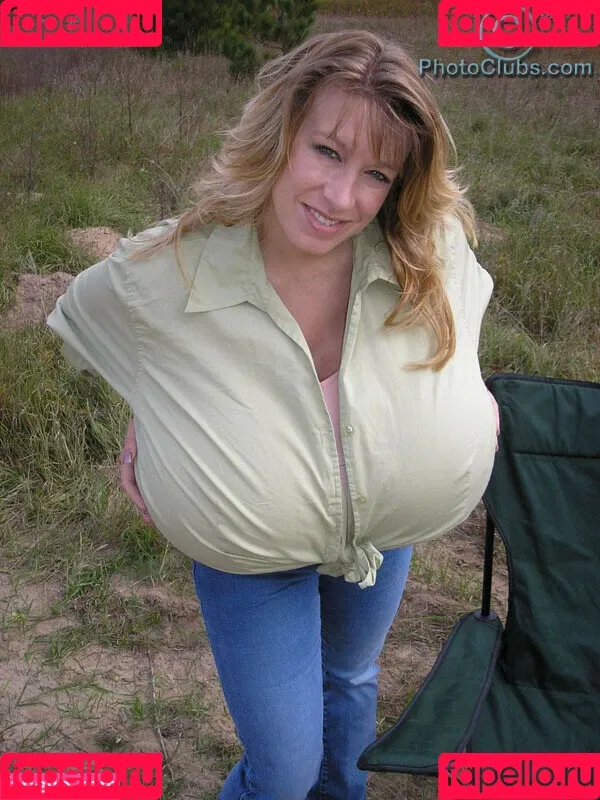 Chelsea Charms Onlyfans Photo Gallery 