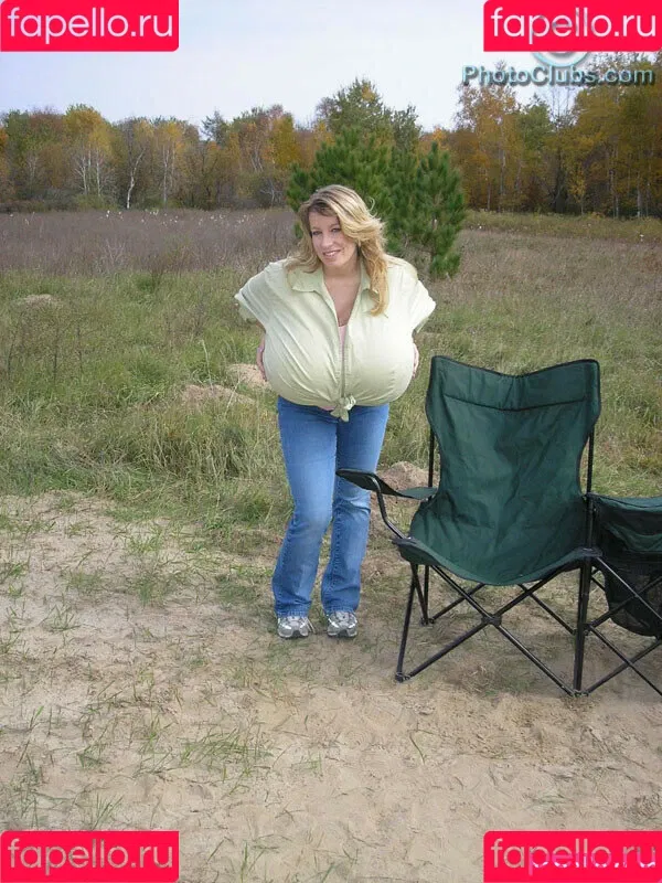 Chelsea Charms Onlyfans Photo Gallery 