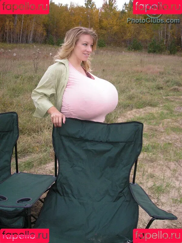 Chelsea Charms Onlyfans Photo Gallery 