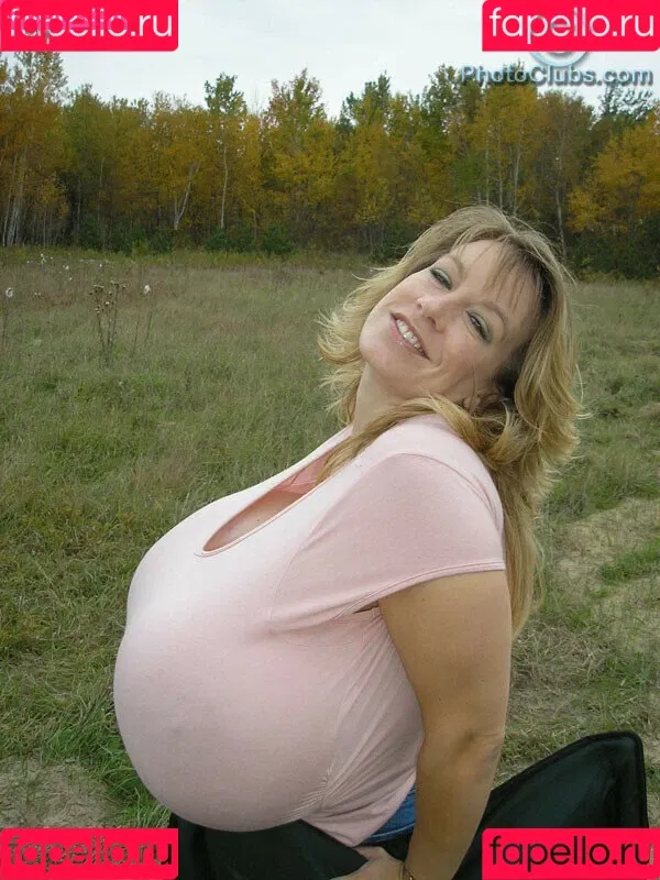 Chelsea Charms Onlyfans Photo Gallery 