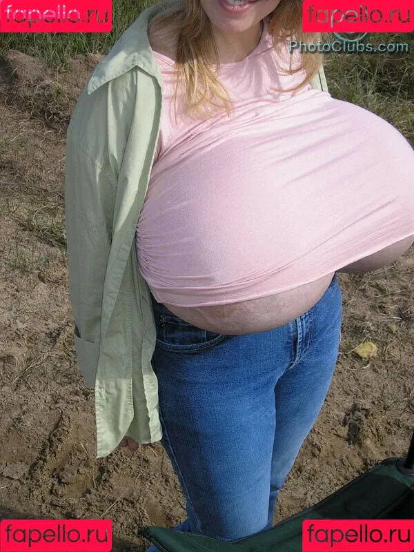Chelsea Charms Onlyfans Photo Gallery 