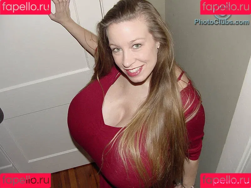 Chelsea Charms Onlyfans Photo Gallery 