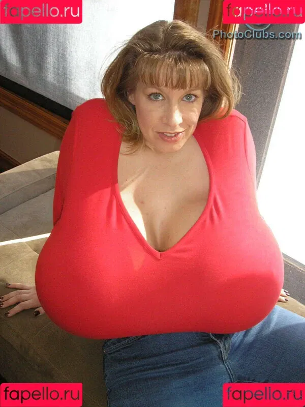 Chelsea Charms Onlyfans Photo Gallery 