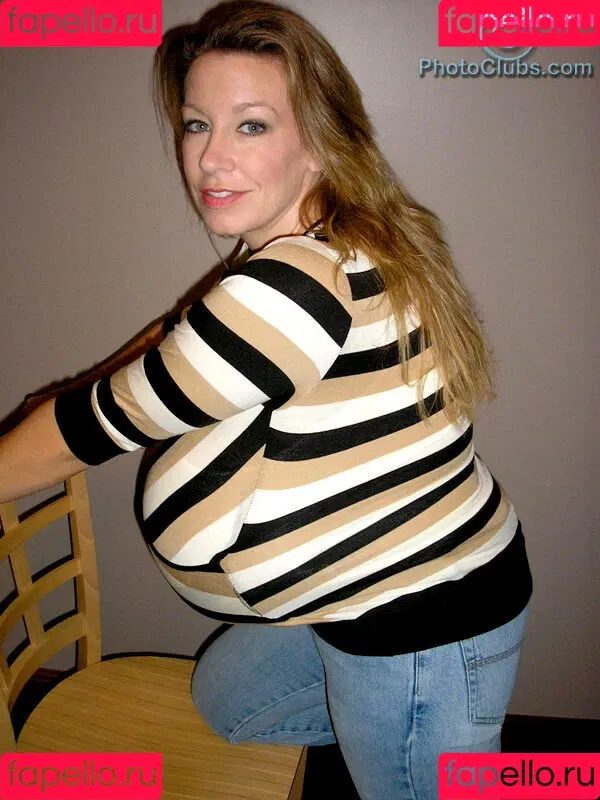 Chelsea Charms Onlyfans Photo Gallery 