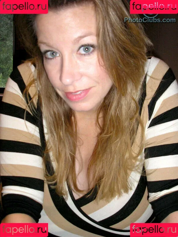 Chelsea Charms Onlyfans Photo Gallery 