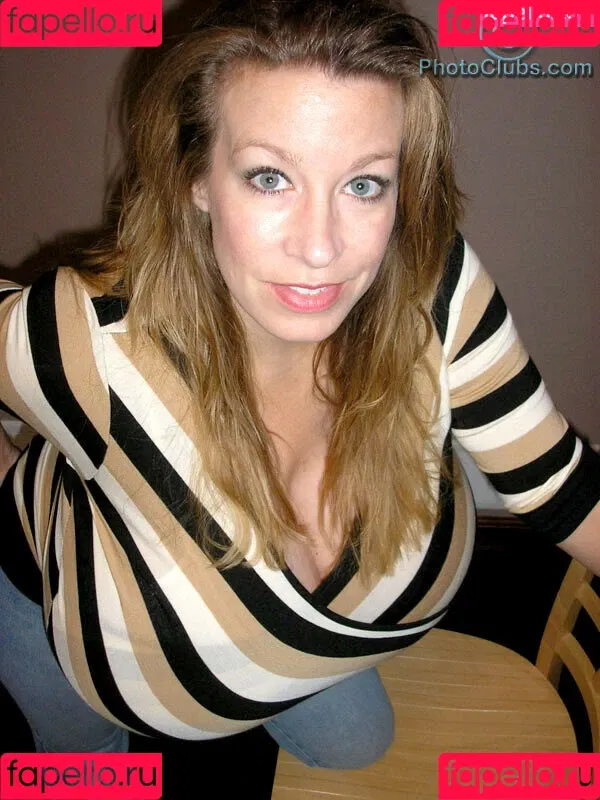 Chelsea Charms Onlyfans Photo Gallery 