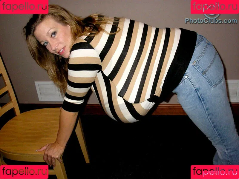 Chelsea Charms Onlyfans Photo Gallery 