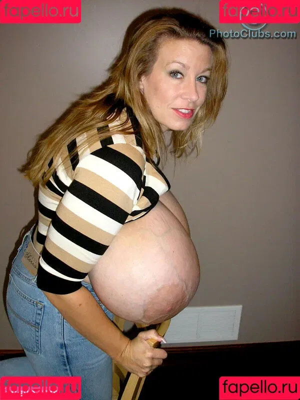 Chelsea Charms Onlyfans Photo Gallery 