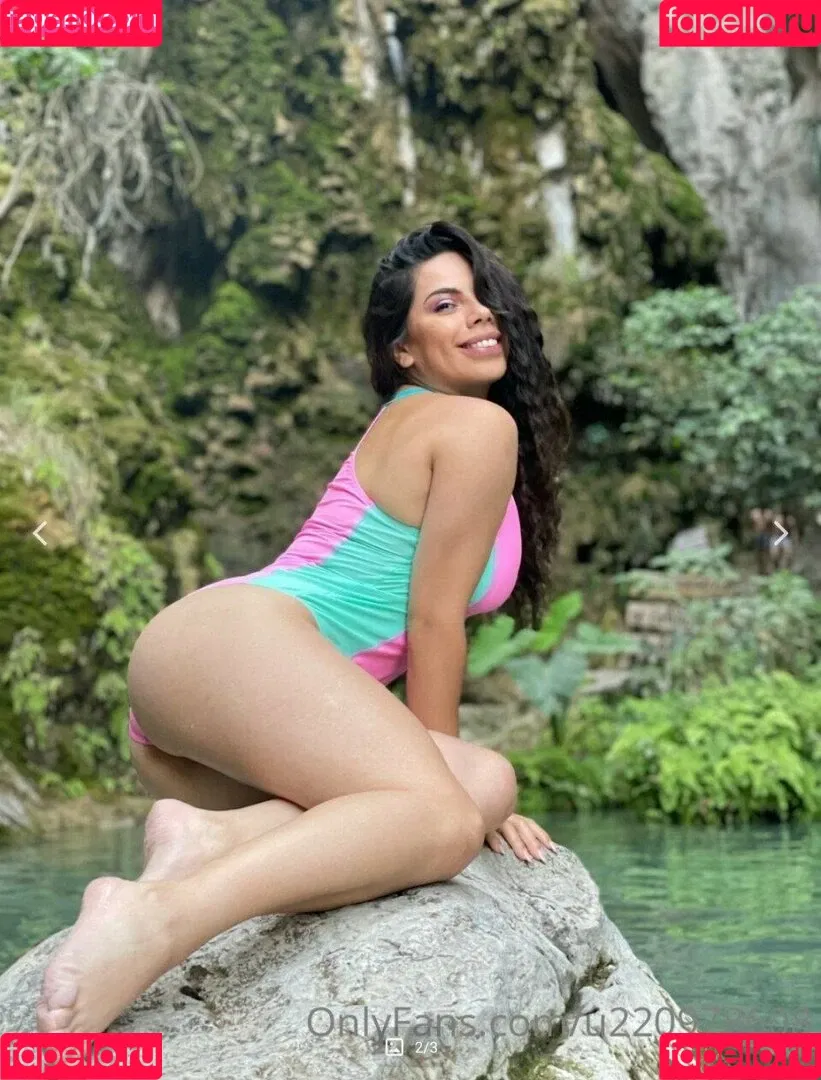 Lizbeth Rodríguez Onlyfans Photo Gallery 