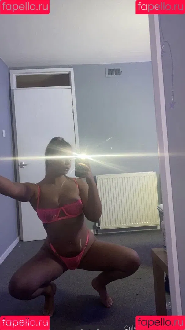 Beth Macdonald Onlyfans Photo Gallery 