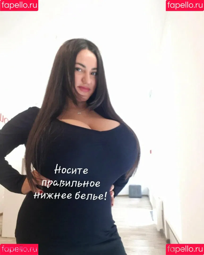 Liana Onlyfans Photo Gallery 