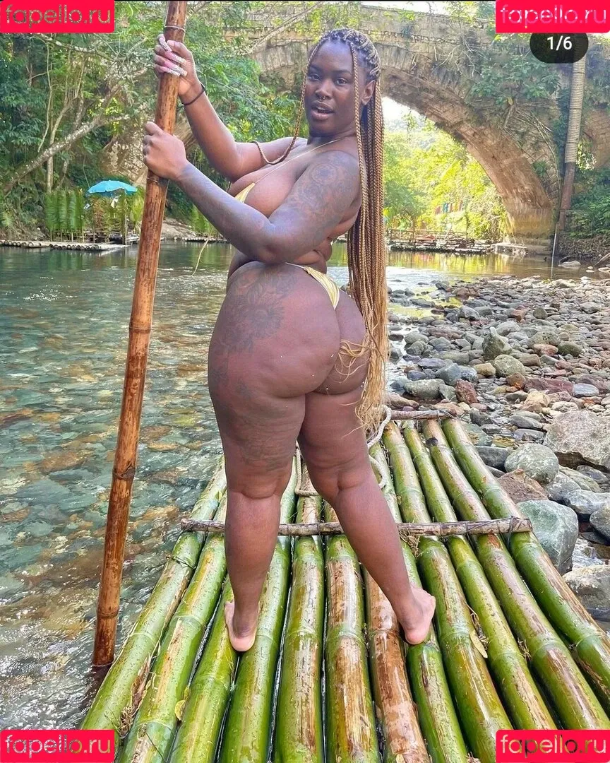 elleblack Onlyfans Photo Gallery 