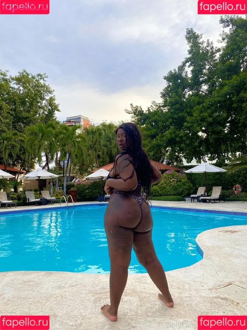 elleblack Onlyfans Photo Gallery 