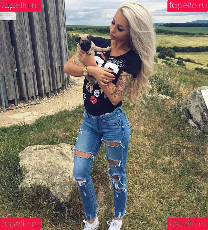 Nikola ihova Onlyfans Photo Gallery 