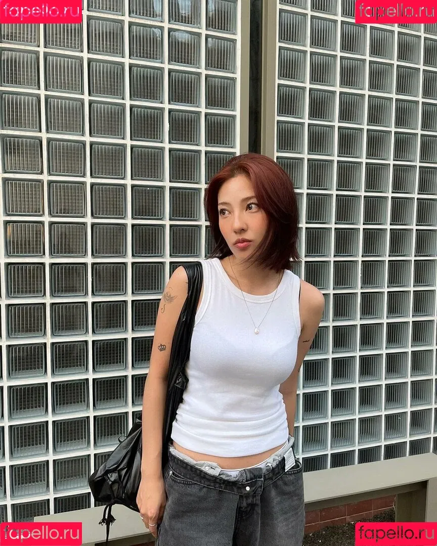 Jeon Jisu Onlyfans Photo Gallery 