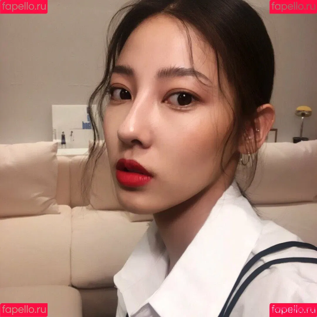 Jeon Jisu Onlyfans Photo Gallery 
