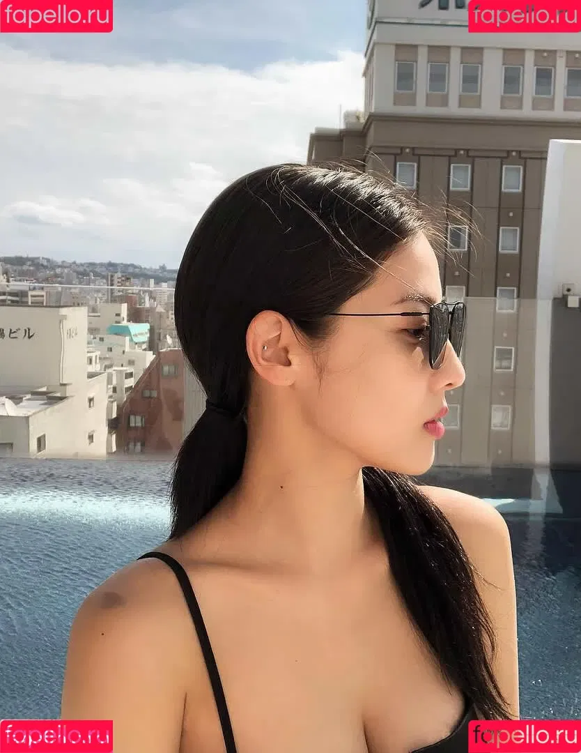 Jeon Jisu Onlyfans Photo Gallery 