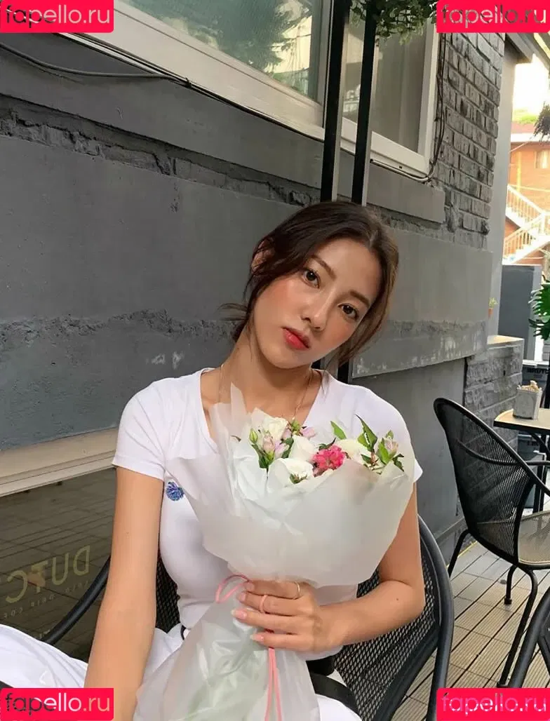 Jeon Jisu Onlyfans Photo Gallery 