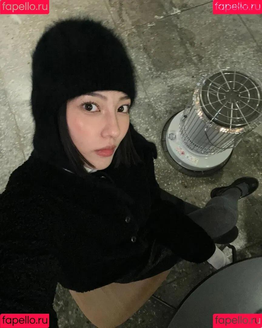 Jeon Jisu Onlyfans Photo Gallery 