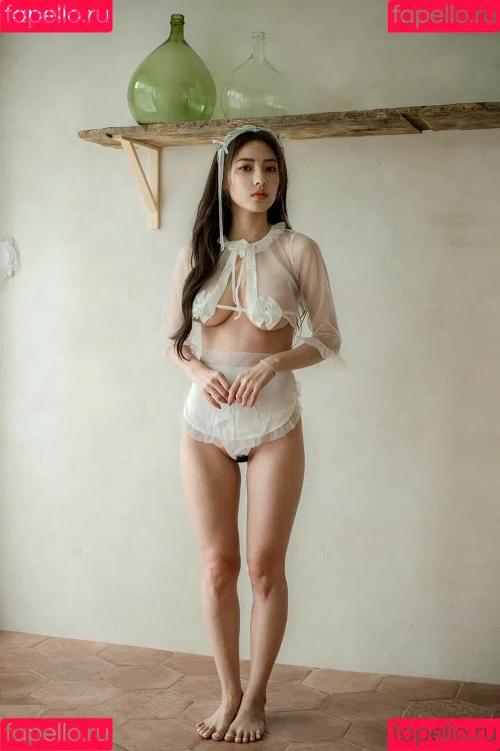Jeon Jisu Onlyfans Photo Gallery 