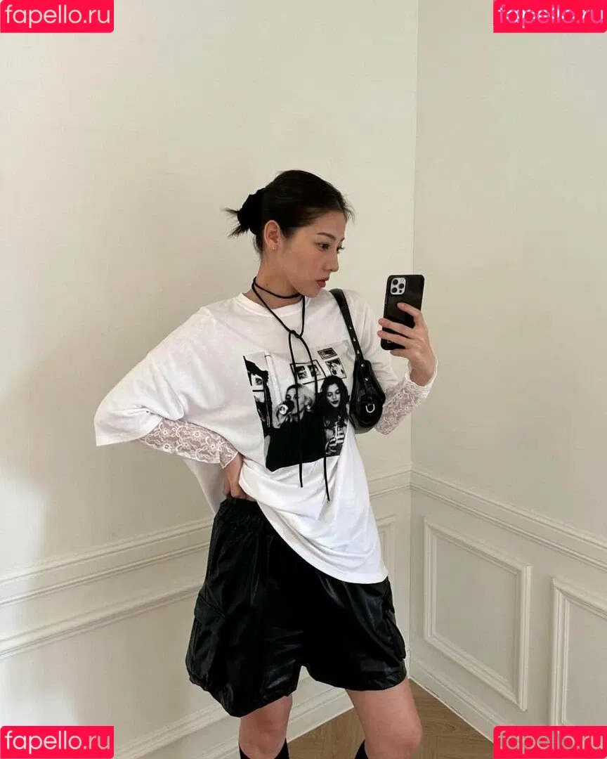 Jeon Jisu Onlyfans Photo Gallery 