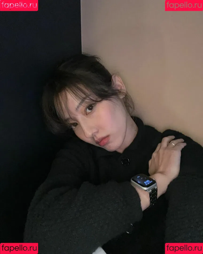 Jeon Jisu Onlyfans Photo Gallery 