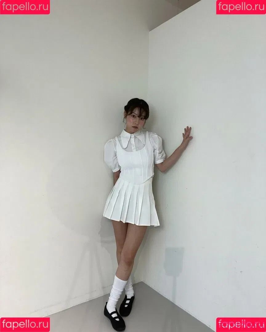 Jeon Jisu Onlyfans Photo Gallery 