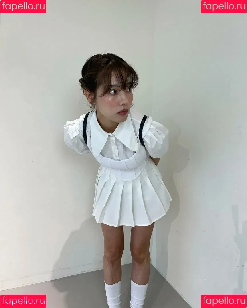 Jeon Jisu Onlyfans Photo Gallery 