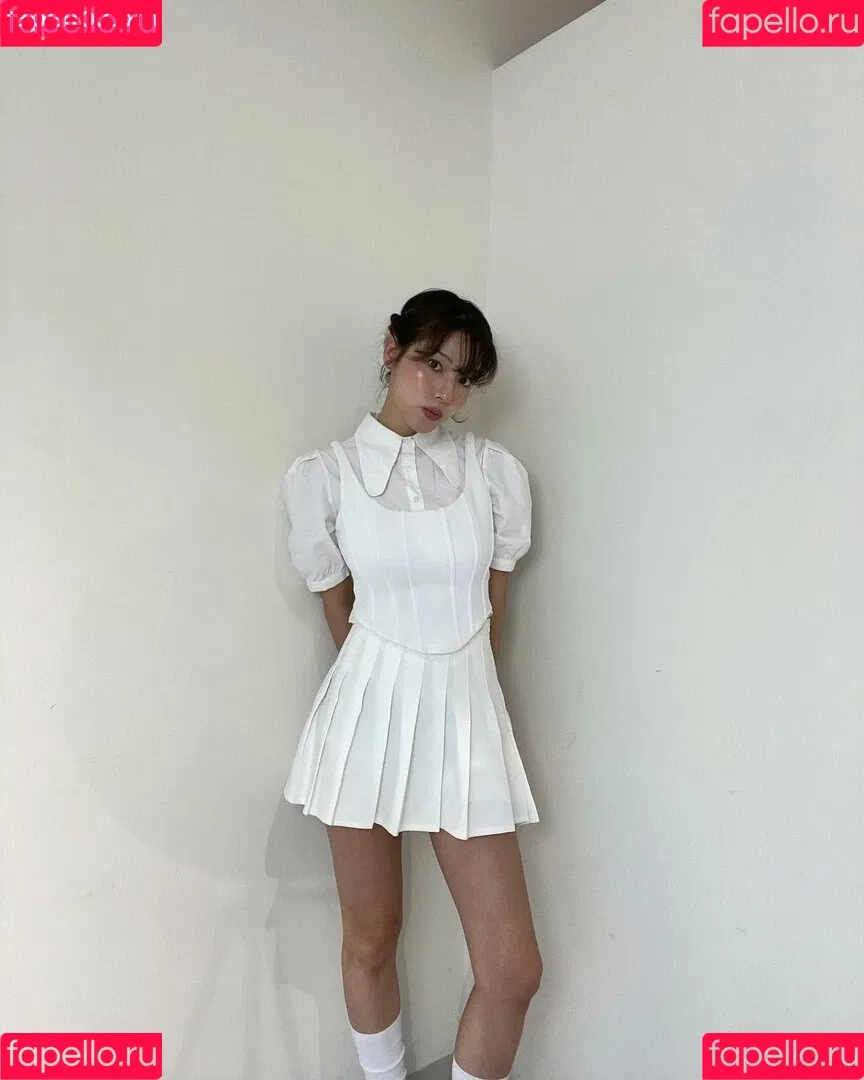 Jeon Jisu Onlyfans Photo Gallery 