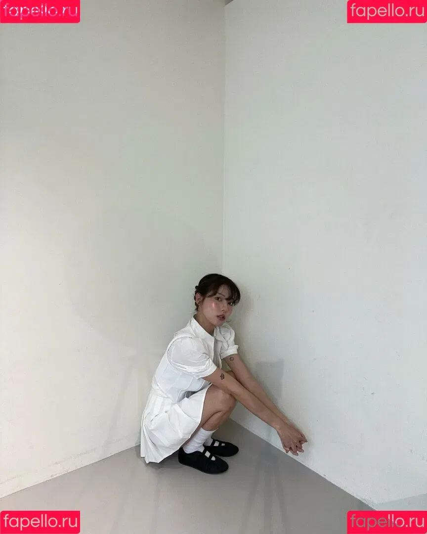 Jeon Jisu Onlyfans Photo Gallery 