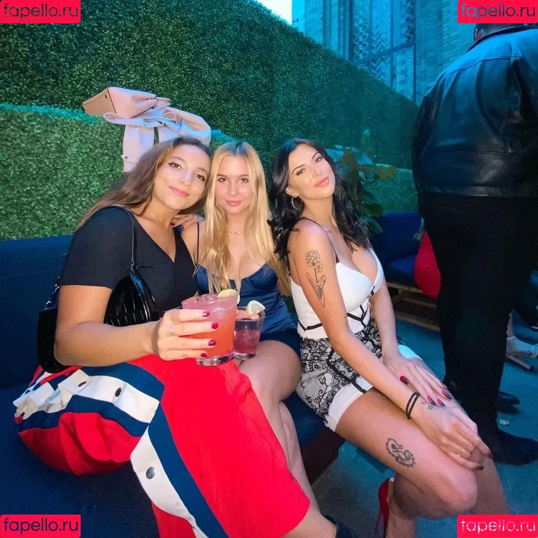 Kenna Vita Onlyfans Photo Gallery 