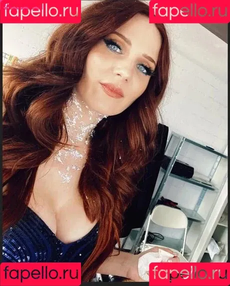 Simone Simons Onlyfans Photo Gallery 