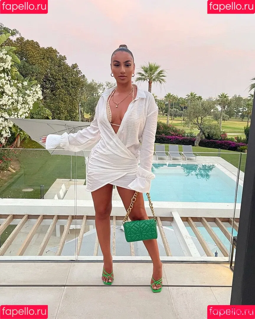 Andreea Onlyfans Photo Gallery 