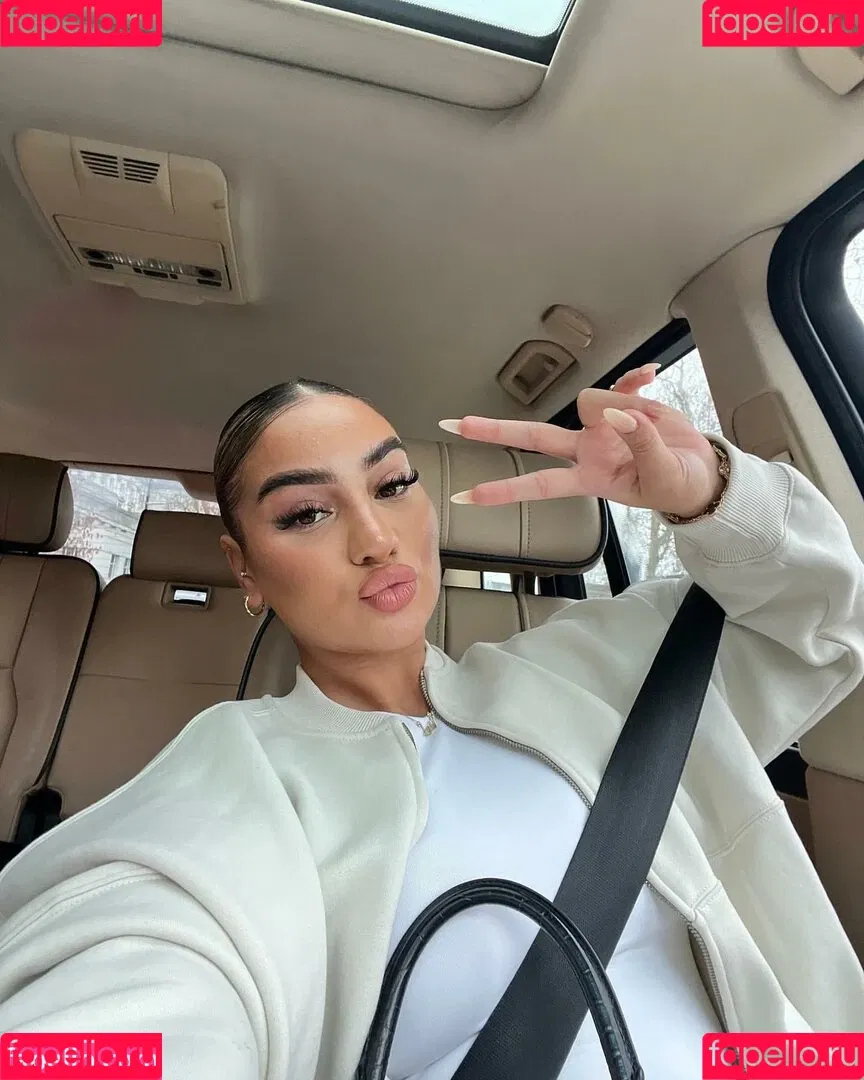 Andreea Onlyfans Photo Gallery 