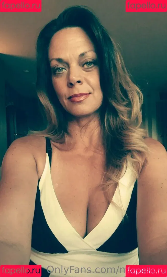 milfdiane Onlyfans Photo Gallery 