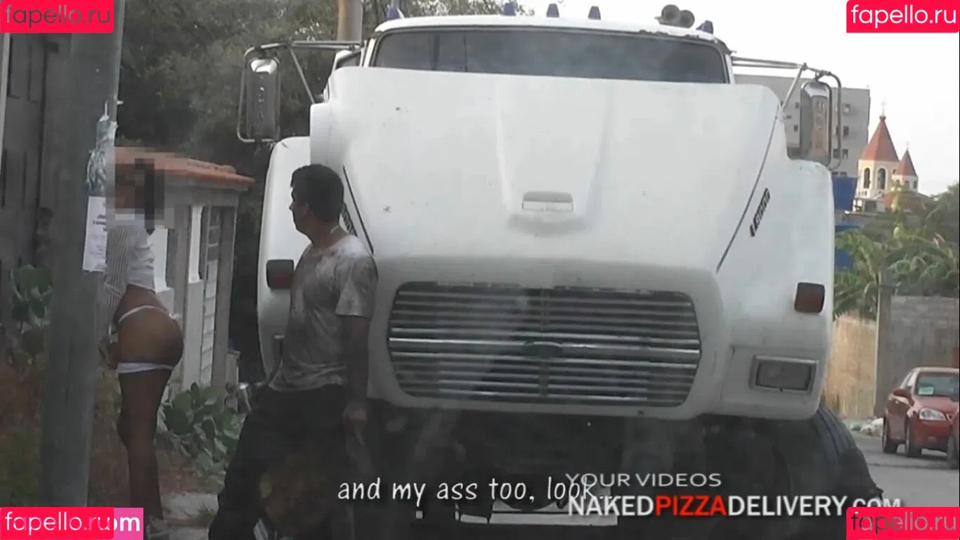 Naked Pizza Delivery Onlyfans Photo Gallery 