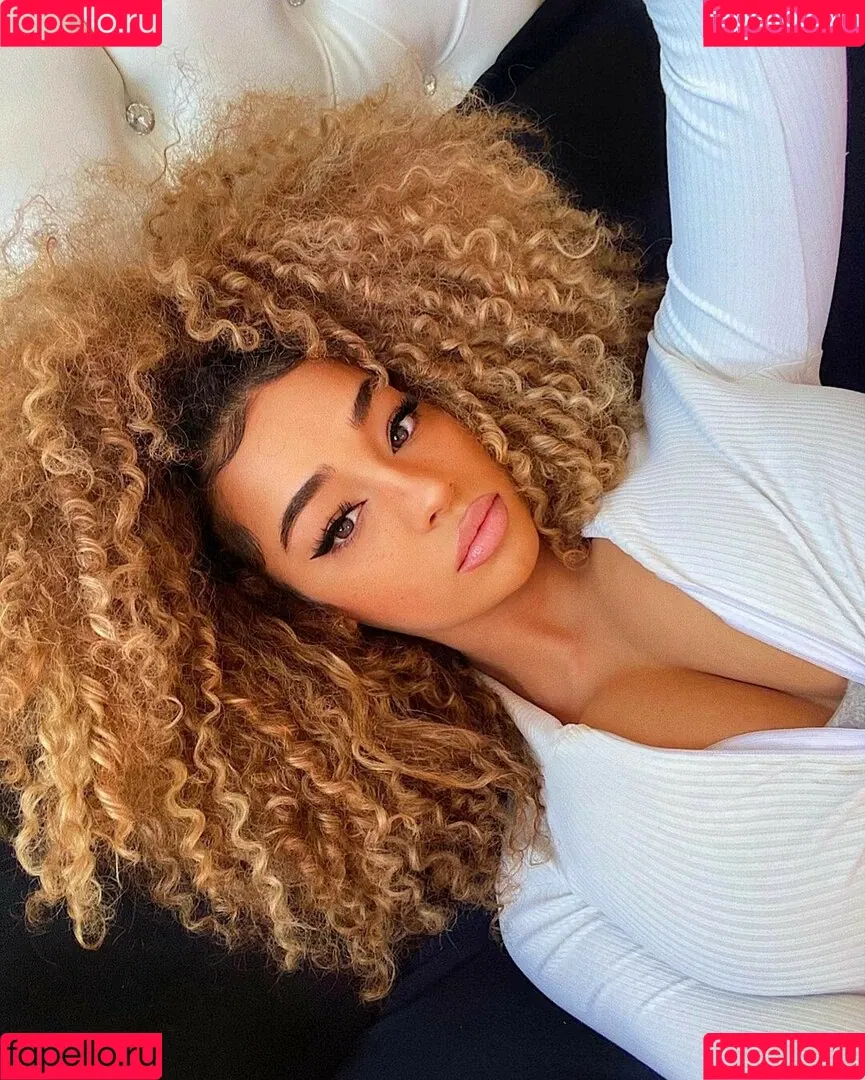 Dana Curly Onlyfans Photo Gallery 