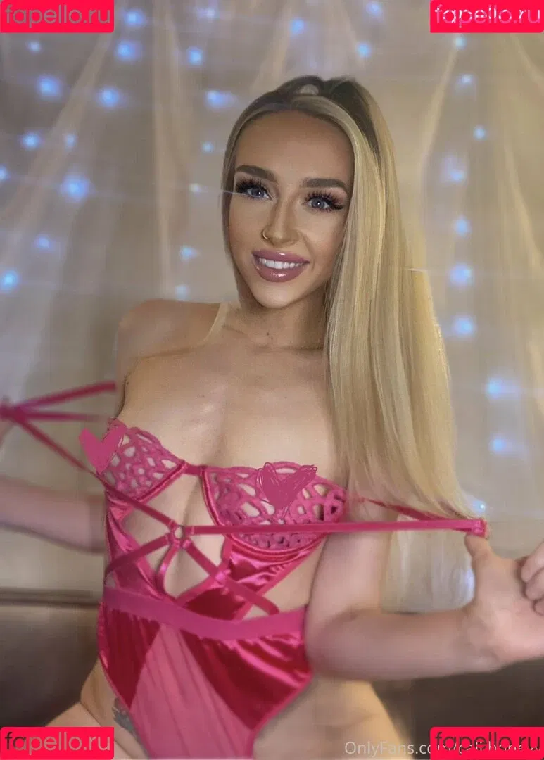 cali.honeyy Onlyfans Photo Gallery 