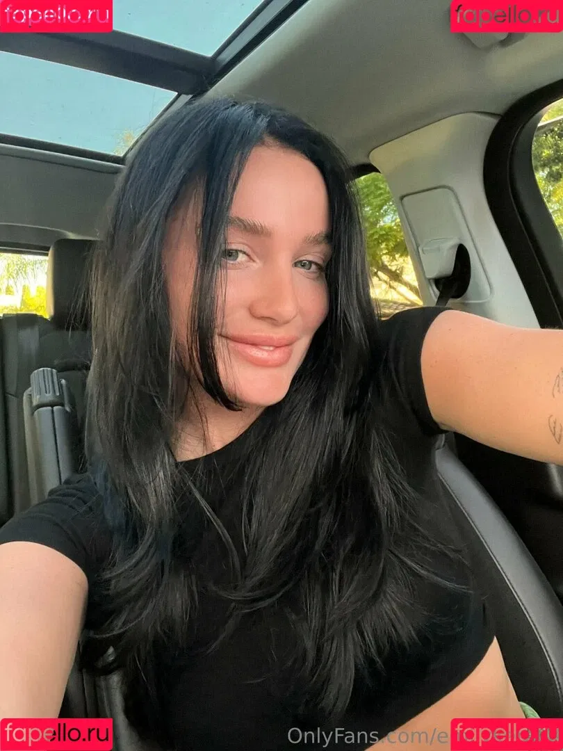 emilykernsx Onlyfans Photo Gallery 