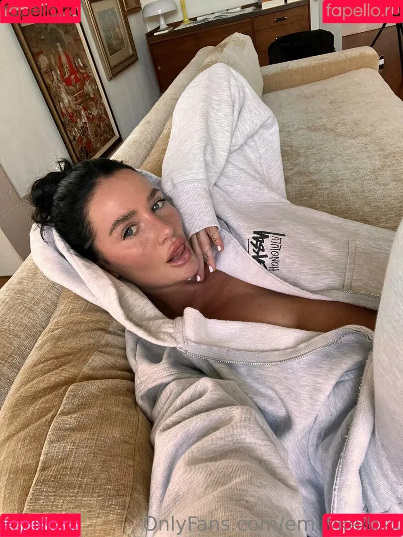 emilykernsx Onlyfans Photo Gallery 