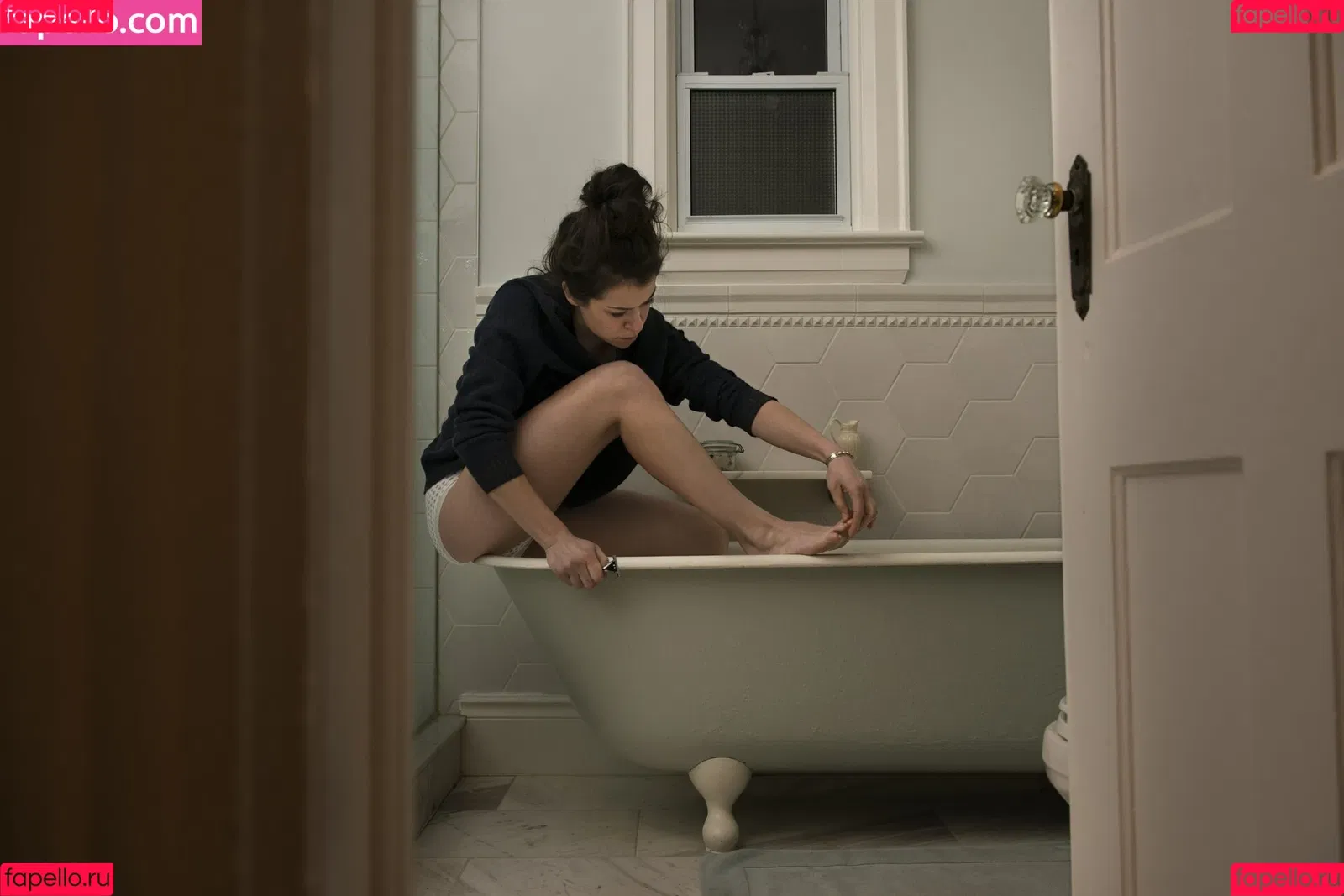Tatiana Maslany Onlyfans Photo Gallery 