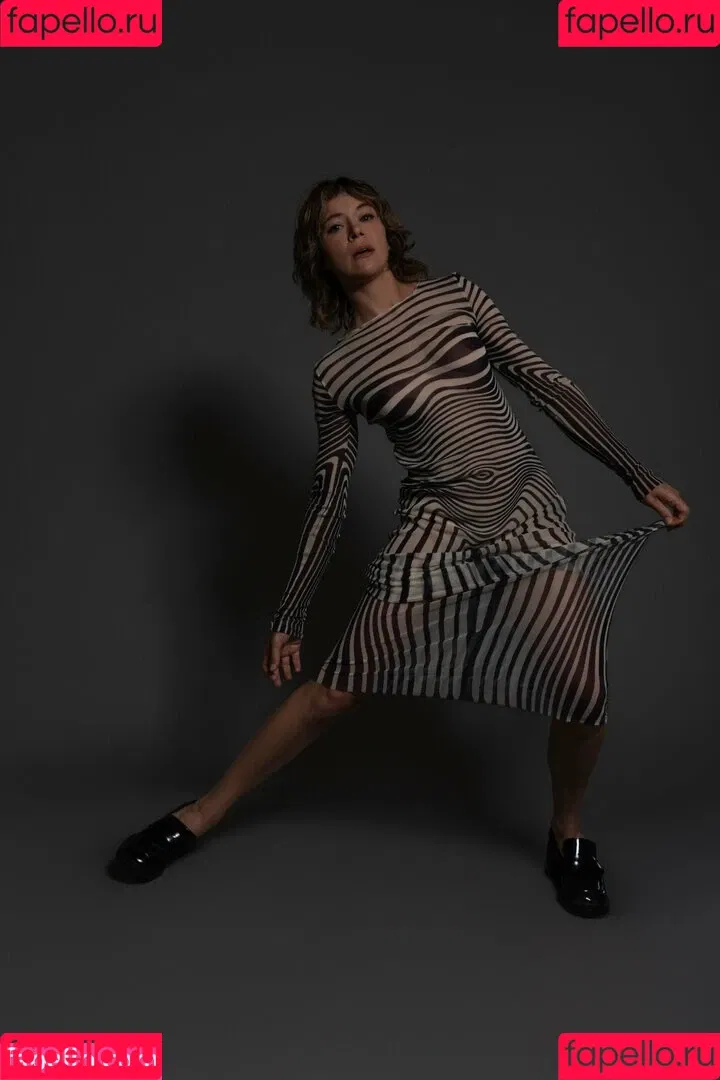 Tatiana Maslany Onlyfans Photo Gallery 