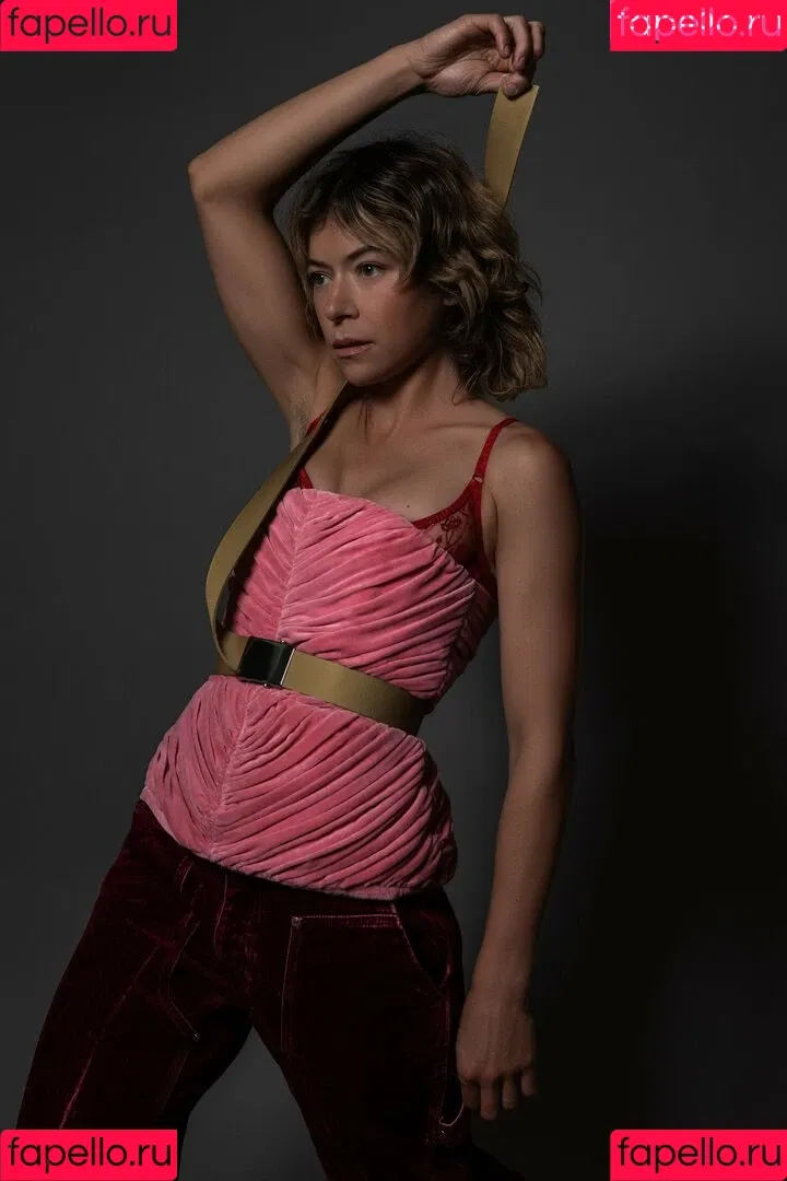 Tatiana Maslany Onlyfans Photo Gallery 