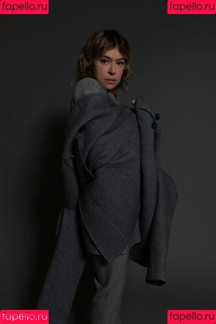 Tatiana Maslany Onlyfans Photo Gallery 