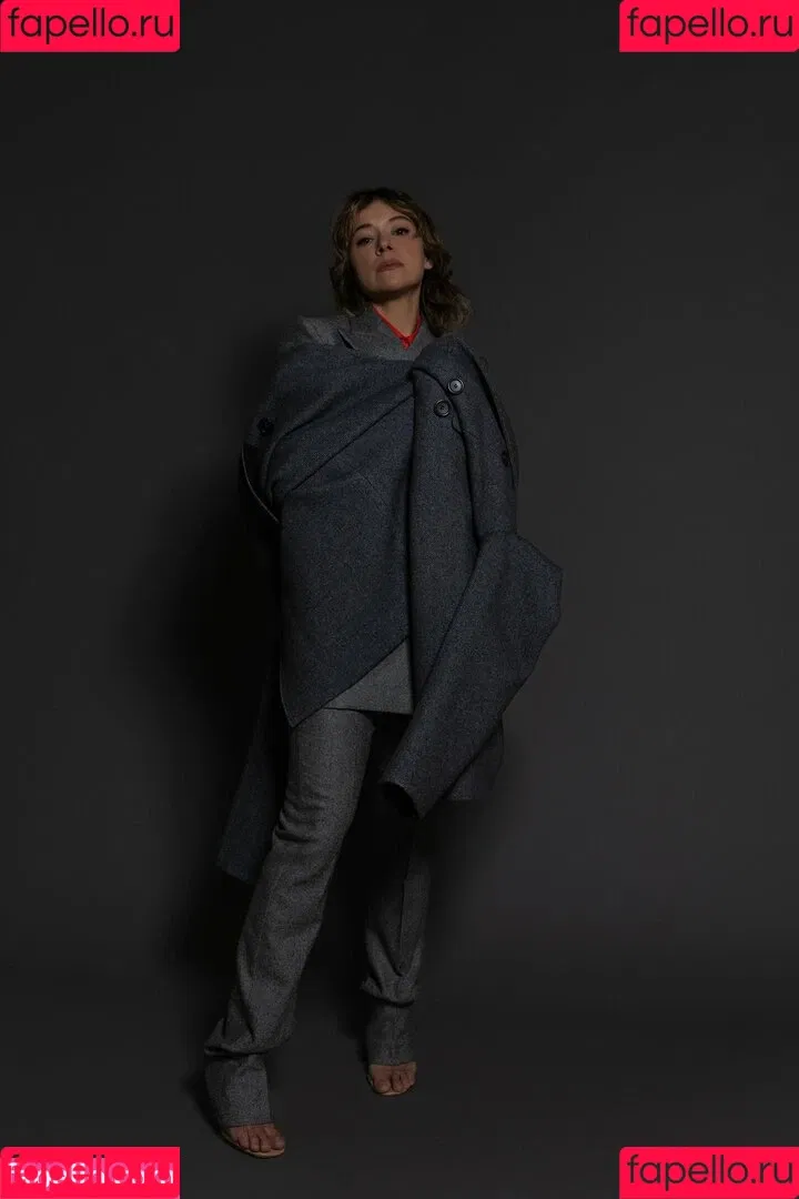 Tatiana Maslany Onlyfans Photo Gallery 