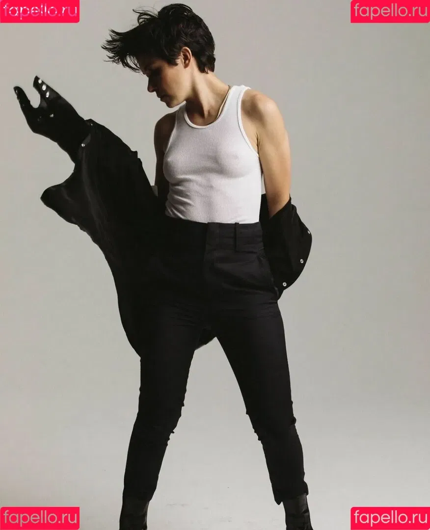 Tatiana Maslany Onlyfans Photo Gallery 