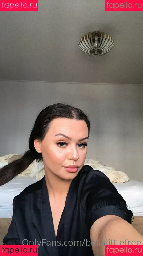 bellalittlefree22 Onlyfans Photo Gallery 